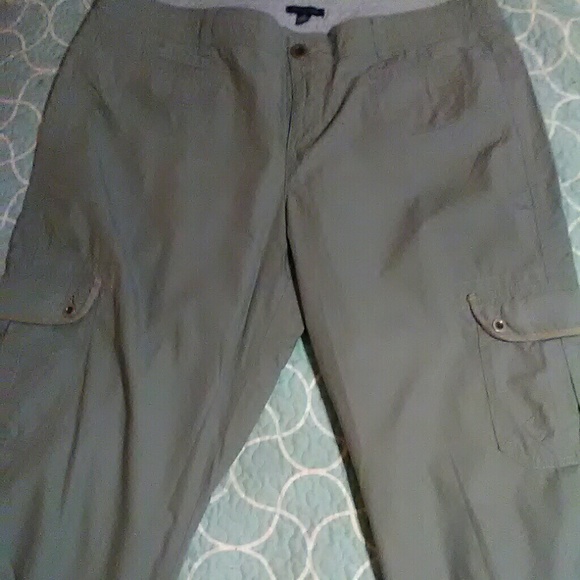 Tommy Hilfiger grayish green cargo pants - Picture 3 of 4